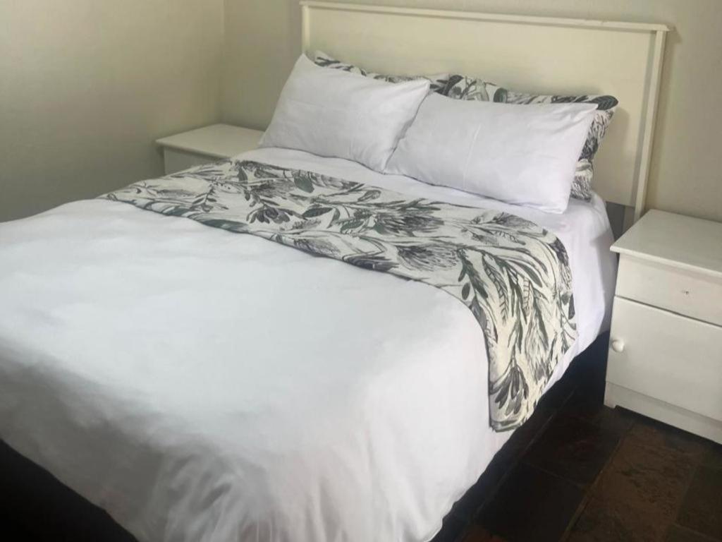 Karee Guesthouse Thabazimbi Room photo